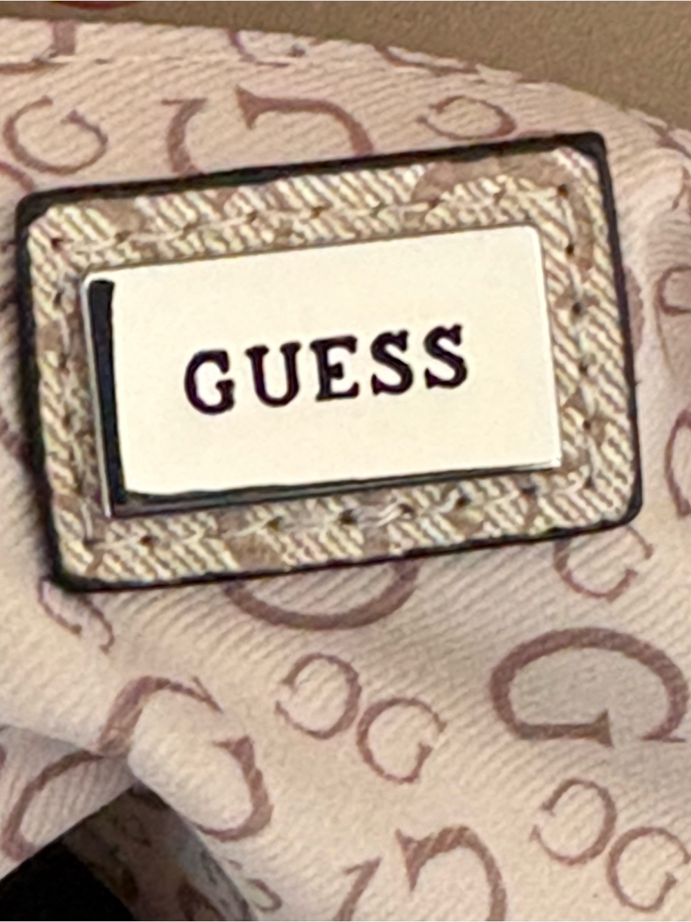 Guess purse - Picture 3 of 7